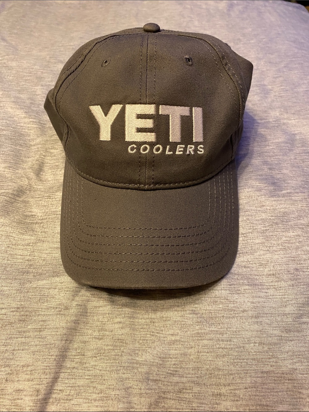 Yeti Coolers Trucker Hat Cap Gray Large Logo Casual Mens Adjustable